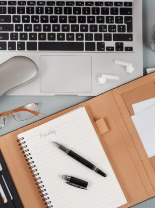 Gadżety i prezenty do 200 zł – pomysły i inspiracje-min